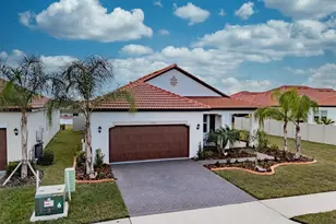 17111 Holly Well, Wimauma, FL 33598 - Photo 5