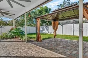 173 Foxcroft Dr E, Palm Harbor, FL 34683 - Photo 3