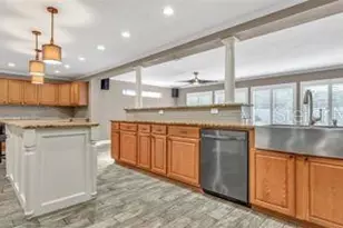 173 Foxcroft Dr E, Palm Harbor, FL 34683 - Photo 25