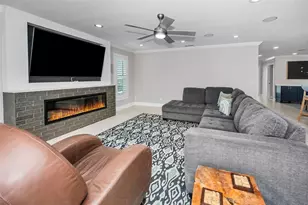 804 Bay Point Dr, Madeira Beach, FL 33708 - Photo 17