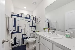 32992 Major Oak Dr, Wesley Chapel, FL 33545 - Photo 21