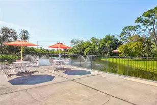 11117 Kapok Grand Cir, Madeira Beach, FL 33708 - Photo 57