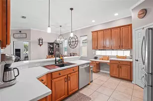 12628 30th St Cir E, Parrish, FL 34219 - Photo 9