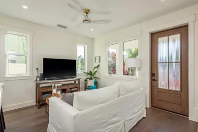 927 6th Street N, Saint Petersburg, FL 33701 - Photo 3