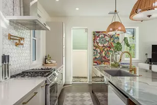 927 6th St N, Saint Petersburg, FL 33701 - Photo 9