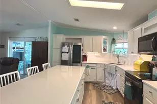 7106 Americana Dr NE, Saint Petersburg, FL 33702 - Photo 5