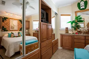 20300 Leonard Rd, Lutz, FL 33558 - Photo 13