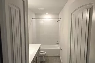 36851 Highland Mdws Ct, Zephyrhills, FL 33542 - Photo 23