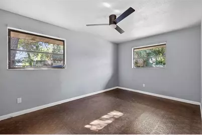 260 13th Street N, Saint Petersburg, FL 33705 - Photo 17