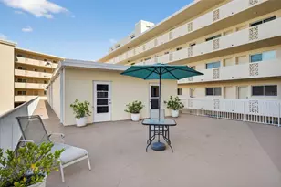 1200 N Shore Dr NE, Saint Petersburg, FL 33701 - Photo 7