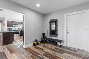 2460 43rd Street N, Saint Petersburg, FL 33713 - Photo 25