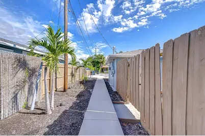 4444 17th Street W #B, Bradenton, FL 34207 - Photo 5