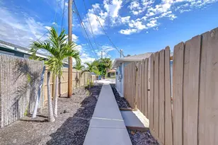 4444 17th St W, Bradenton, FL 34207 - Photo 5