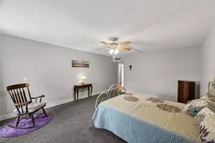 131 Bluff View Dr, Belleair Bluffs, FL 33770 - Photo 13