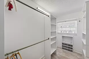 131 Bluff View Dr, Belleair Bluffs, FL 33770 - Photo 19