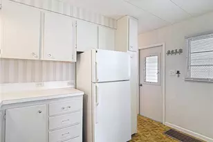 4061 58th Ave N, Saint Petersburg, FL 33714 - Photo 13