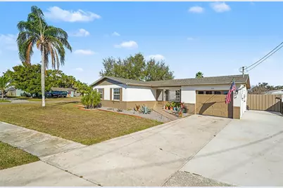 557 Flame Tree Drive, Apollo Beach, FL 33572 - Photo 3