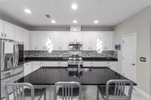 5605 Silver Sun Dr, Apollo Beach, FL 33572 - Photo 9