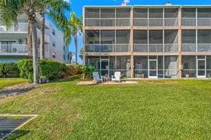 637 Pinellas Bayway S, Saint Petersburg, FL 33715 - Photo 1