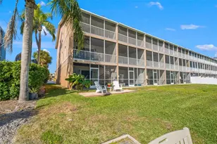 637 Pinellas Bayway S, Saint Petersburg, FL 33715 - Photo 9