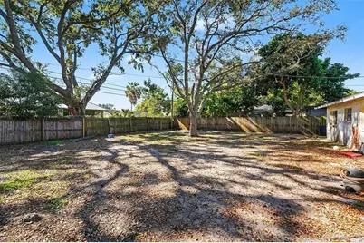 3050 Meadow Lake Avenue, Largo, FL 33771 - Photo 23