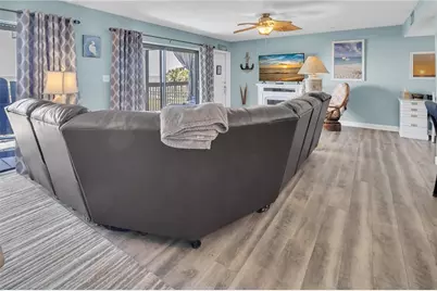 200 120th Avenue W #3A, Treasure Island, FL 33706 - Photo 5