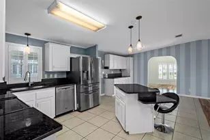 37635 Gill Ave, Zephyrhills, FL 33541 - Photo 19