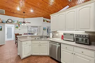 340 N Hedrick Ave, Lecanto, FL 34461 - Photo 15