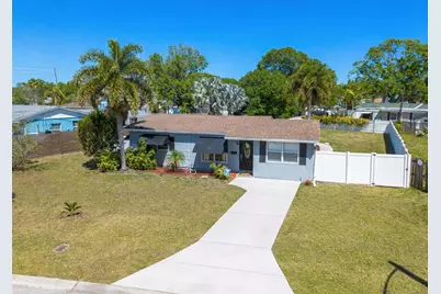 1541 68th Avenue N, Saint Petersburg, FL 33702 - Photo 1