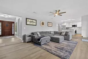 6349 Spanish Main Dr, Apollo Beach, FL 33572 - Photo 11