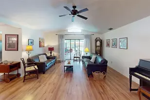 2215 Toniwood Ln, Palm Harbor, FL 34685 - Photo 9