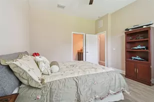 2566 Lk Mnr Dr, Land O Lakes, FL 34639 - Photo 33