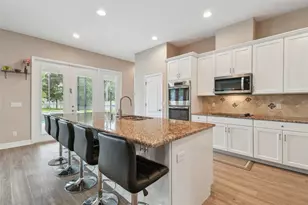 2566 Lk Mnr Dr, Land O Lakes, FL 34639 - Photo 23