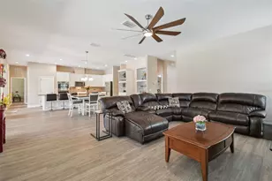 2566 Lk Mnr Dr, Land O Lakes, FL 34639 - Photo 19