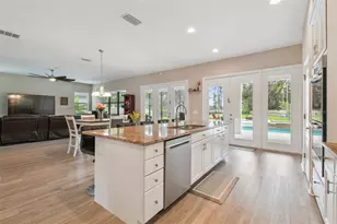 2566 Lk Mnr Dr, Land O Lakes, FL 34639 - Photo 25