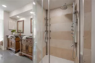 2908 Whittington Pl, Tampa, FL 33618 - Photo 47