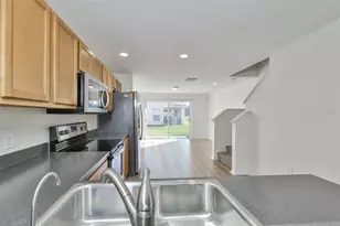 6824 Dartmouth Hill St, Riverview, FL 33578 - Photo 9