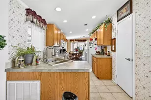 10047 Equity Ave, Dade City, FL 33525 - Photo 9