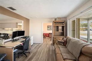 3811 Ravenna Dr, Valrico, FL 33594 - Photo 9