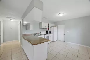 3418 N 51st St, Tampa, FL 33619 - Photo 9