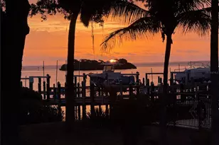 144 Banyan Bay Dr, Saint Petersburg, FL 33705 - Photo 5