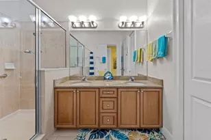 144 Banyan Bay Dr, Saint Petersburg, FL 33705 - Photo 29