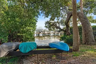 144 Banyan Bay Dr, Saint Petersburg, FL 33705 - Photo 43