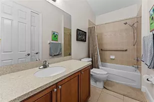 144 Banyan Bay Dr, Saint Petersburg, FL 33705 - Photo 37