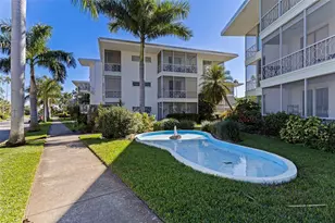 1036 N Shore Dr NE, Saint Petersburg, FL 33701 - Photo 29