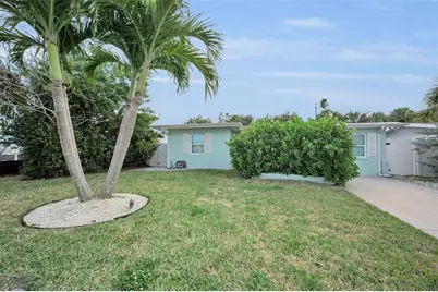 15812 3rd Street E, Redington Beach, FL 33708 - Photo 3