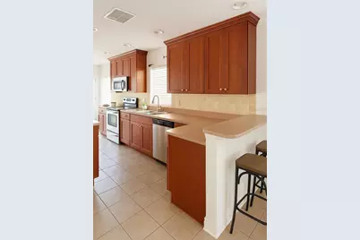 2117 W Spruce Street, Tampa, FL 33607 - Photo 3