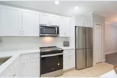 10709 Chesham Hill Court, Riverview, FL 33579 - Photo 9