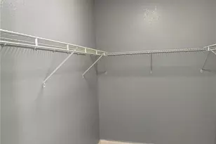 3845 S Lake Dr, Tampa, FL 33614 - Photo 11