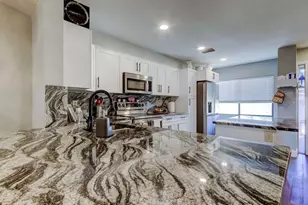 3163 Landmark Dr, Clearwater, FL 33761 - Photo 9